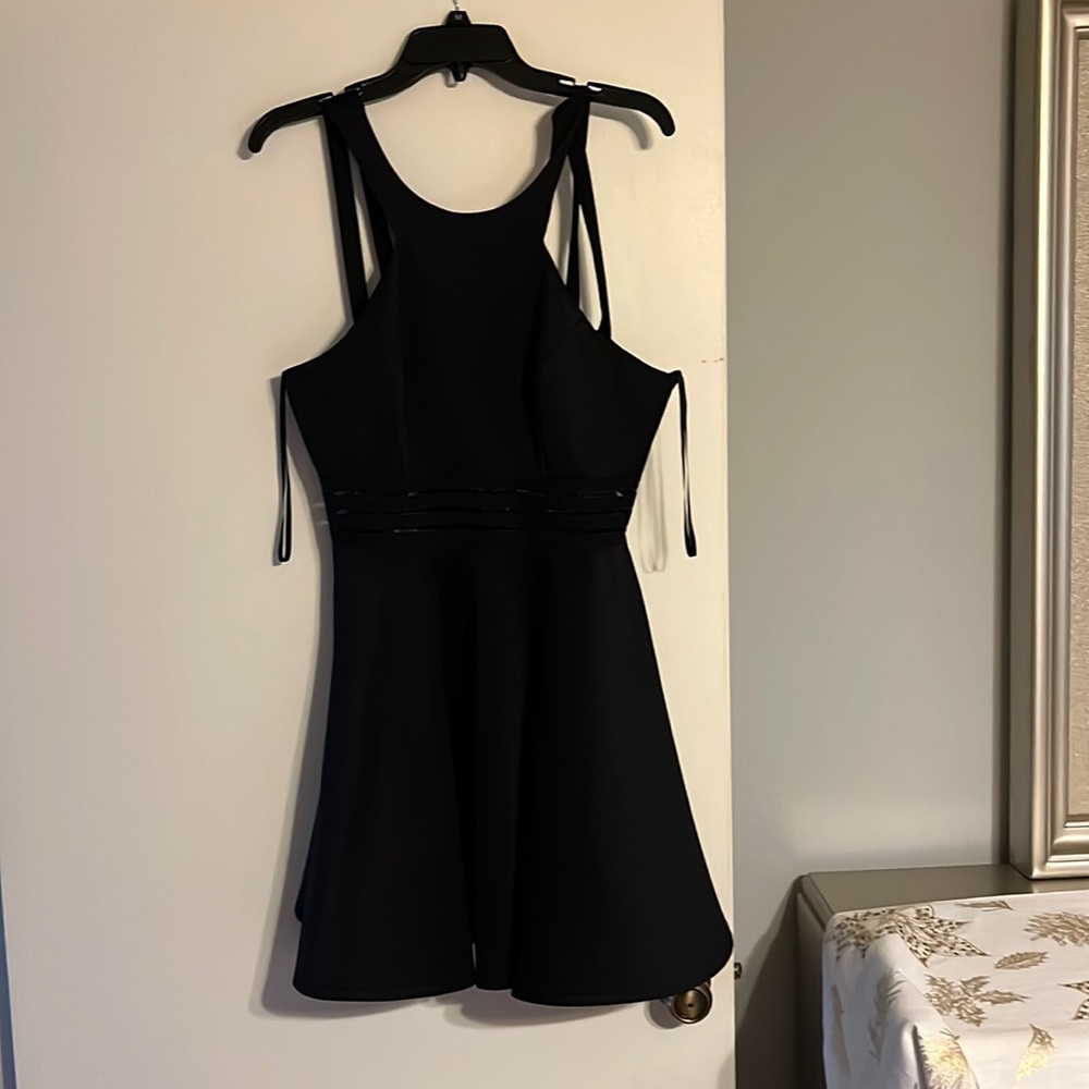 LBD perfect for a quick go to event.